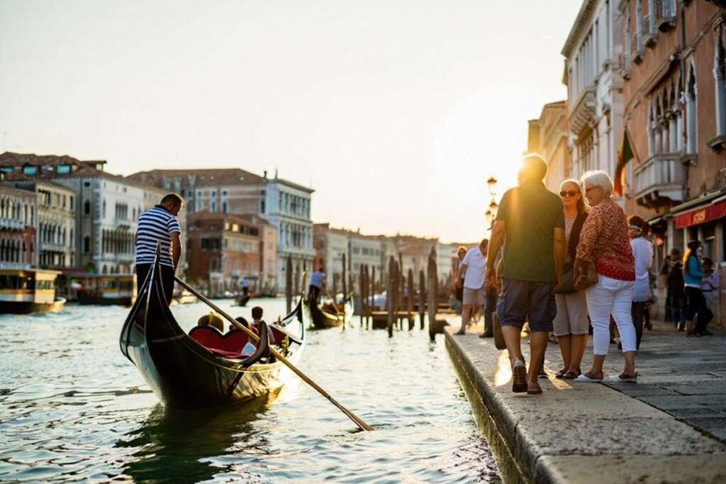 Venice gondola ride: Before You Book