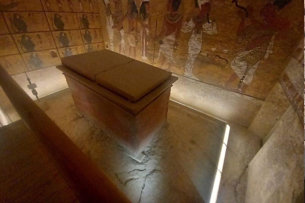 Day Tour To Luxor From Cairo By Plane