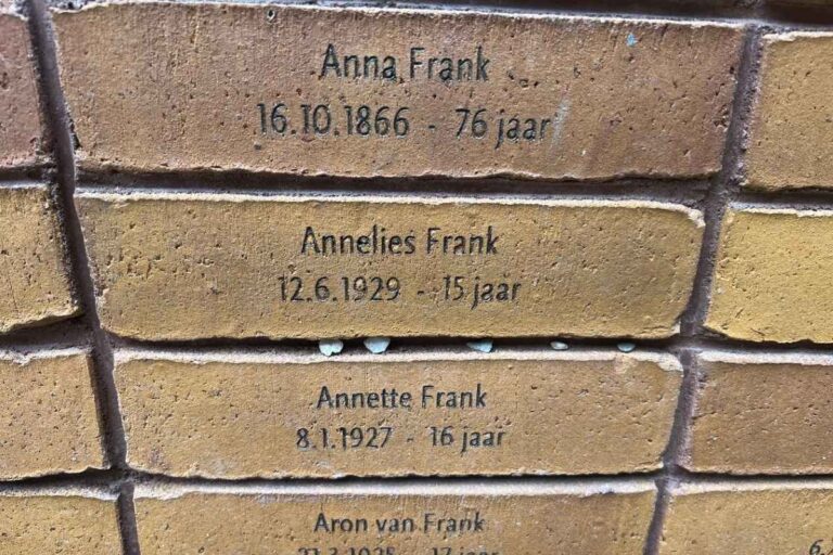 Tickets for Anne Frank Walking Tour: Prices, What to Know and How to Book 5 Tickets For Anne Frank Walking Tour