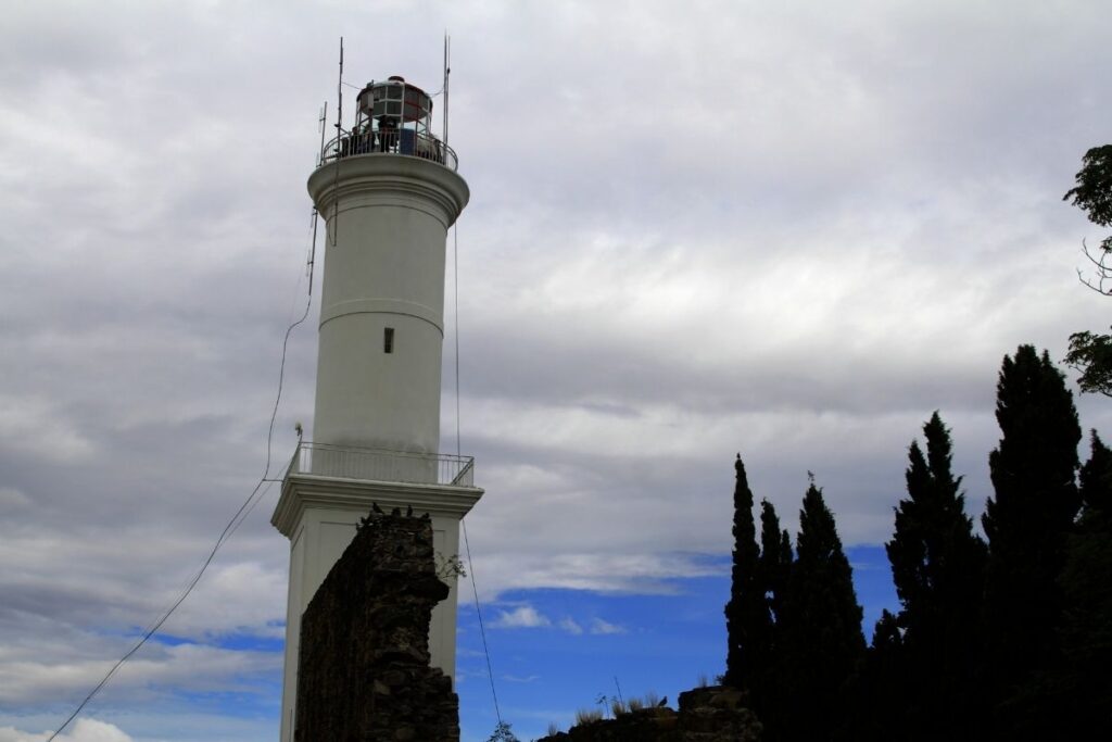 colonia del sacramento lighthouse