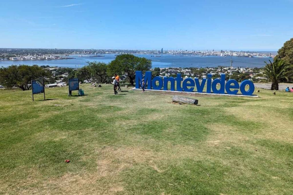 montevideo guided city tour tickets